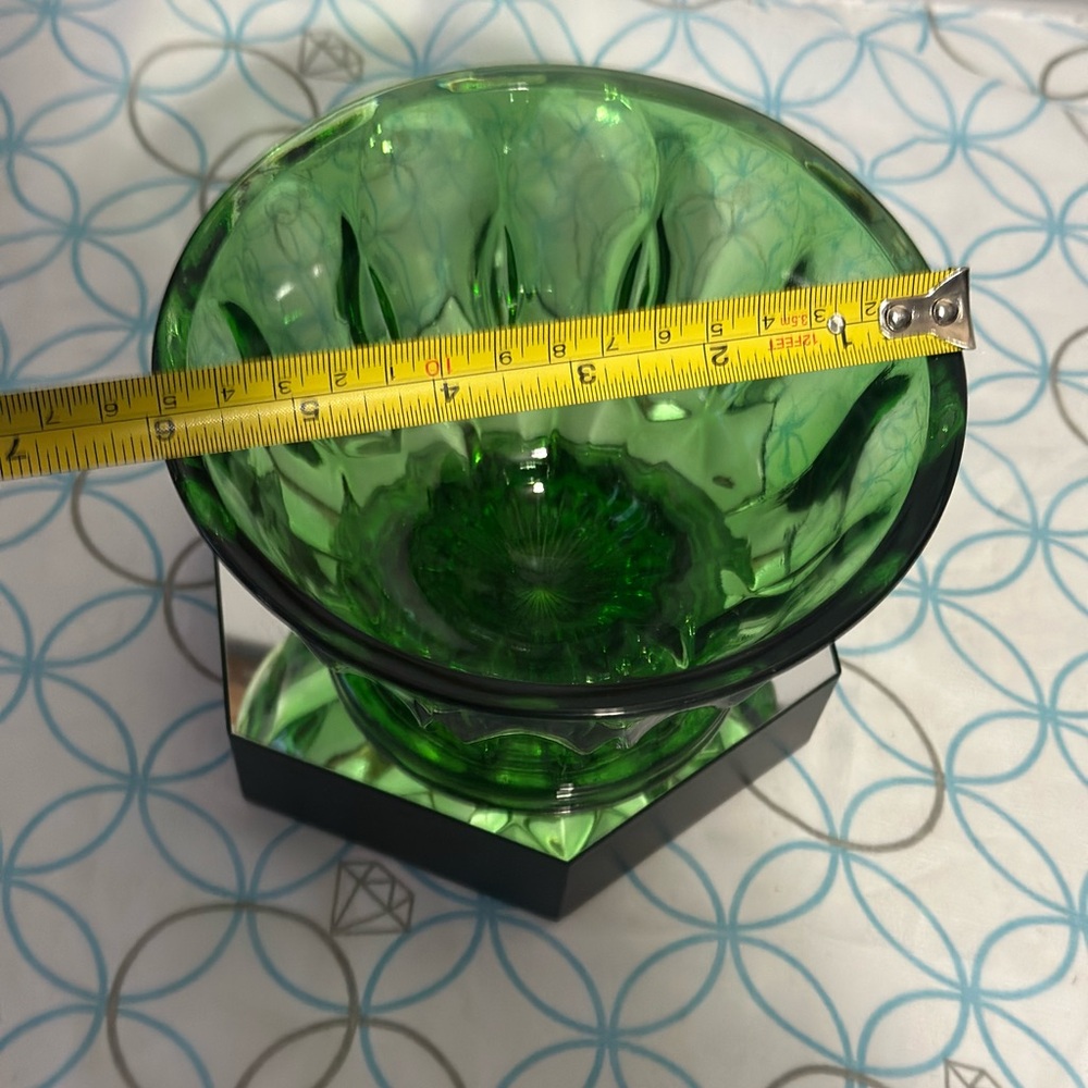 Vintage anchor hocking emerald Green Glass Bowl - Picture 3 of 5